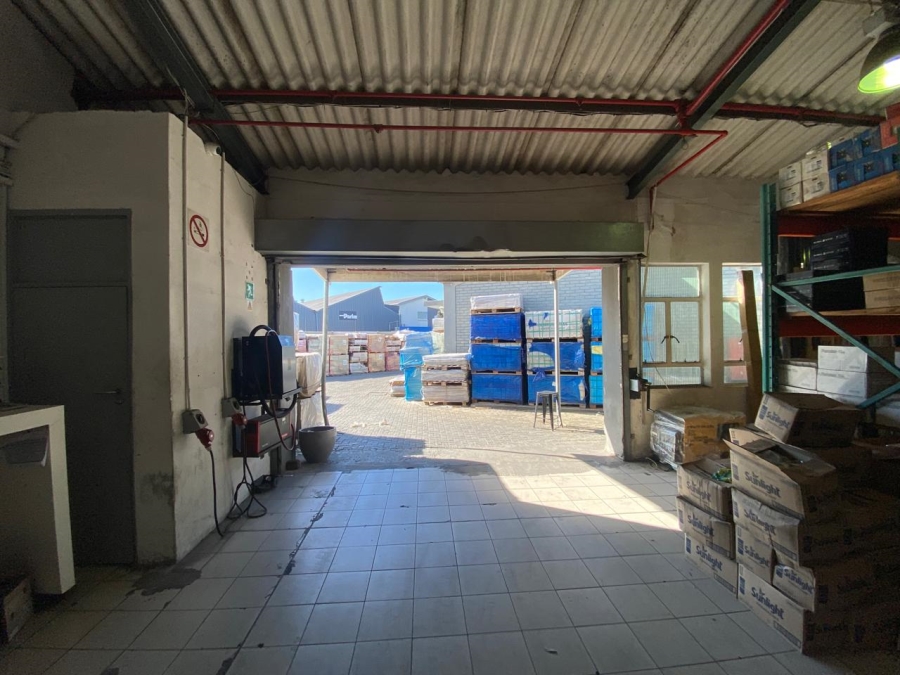 To Let commercial Property for Rent in Paarden Eiland Western Cape